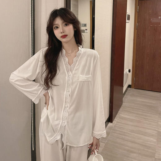 【小红🍠热推❗️金丝绒家居服套装】舒适透气，家居外穿都可以，花边蕾丝长袖长裤睡衣女秋冬新款洋气百搭 商品图2