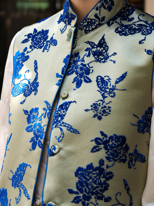 盛唐牡丹| 秋香绿底色真丝漳绒马甲 商品图1