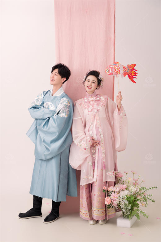 【0元免费拍】成都【艾洛汀】孕妇照5张精修底片，提供宝爸2套服装拍摄！ 商品图5