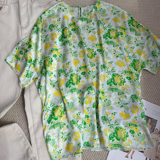 【顺丰包邮】31605 洛诗琳真丝弹力缎印花短袖圆领上衣1289 商品图4