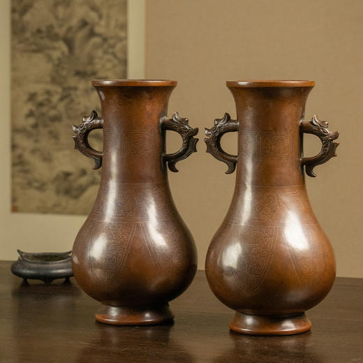 清 铜嵌银丝蕉叶纹双耳赏瓶（一对） 商品图4
