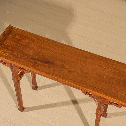 二十世纪 黄花梨插肩榫如意云纹一块玉翘头案 商品图2