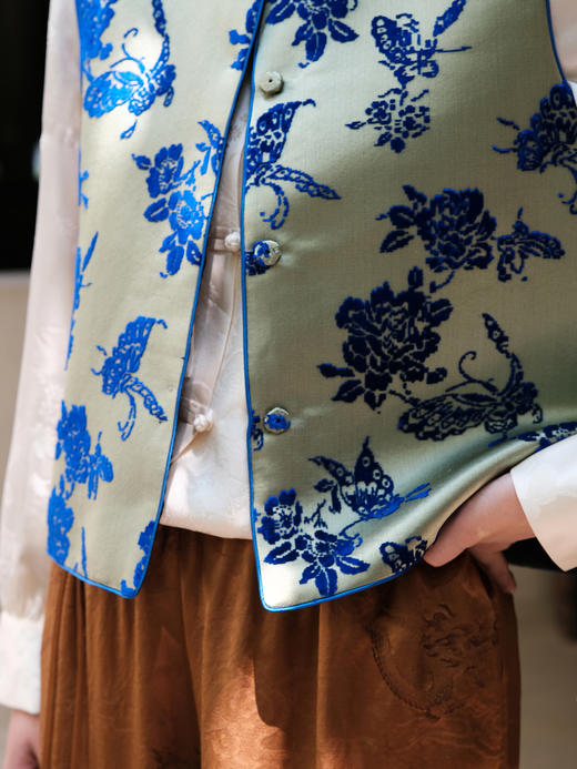 盛唐牡丹| 秋香绿底色真丝漳绒马甲 商品图2