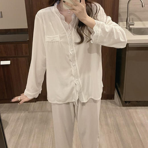 【小红🍠热推❗️金丝绒家居服套装】舒适透气，家居外穿都可以，花边蕾丝长袖长裤睡衣女秋冬新款洋气百搭 商品图3