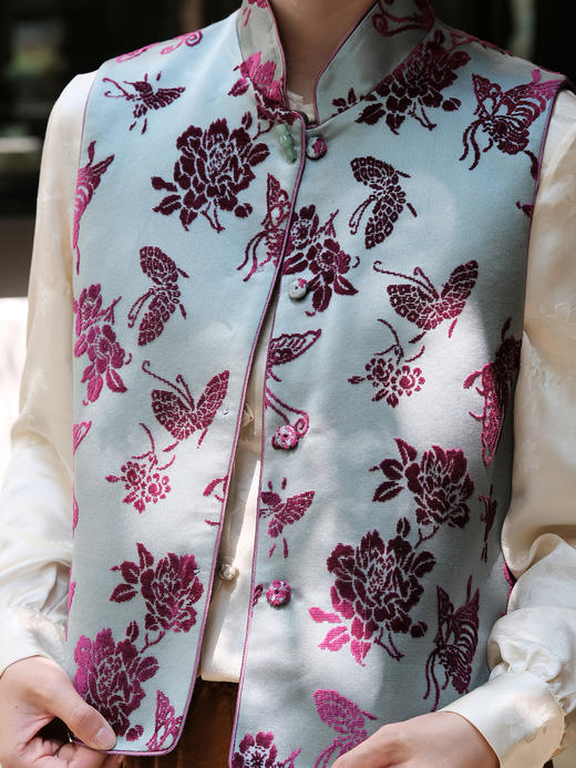 盛唐牡丹 |秋波蓝底色真丝漳绒马甲 商品图1