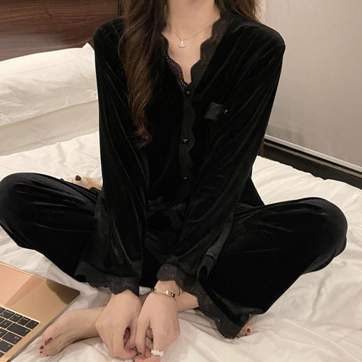 【小红🍠热推❗️金丝绒家居服套装】舒适透气，家居外穿都可以，花边蕾丝长袖长裤睡衣女秋冬新款洋气百搭 商品图6