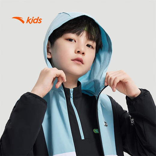 安踏儿童外套男大童跑步系列梭织运动上衣352435601 商品图4