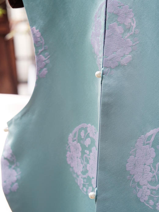 盛唐牡丹| 老工艺花锦缎双面穿马甲 商品图6