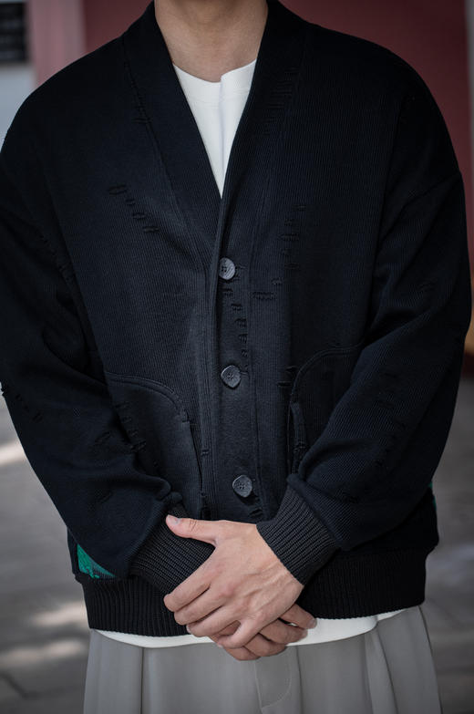 43254738破洞针织开衫 商品图1