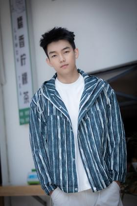 432572969竖纹休闲夹克