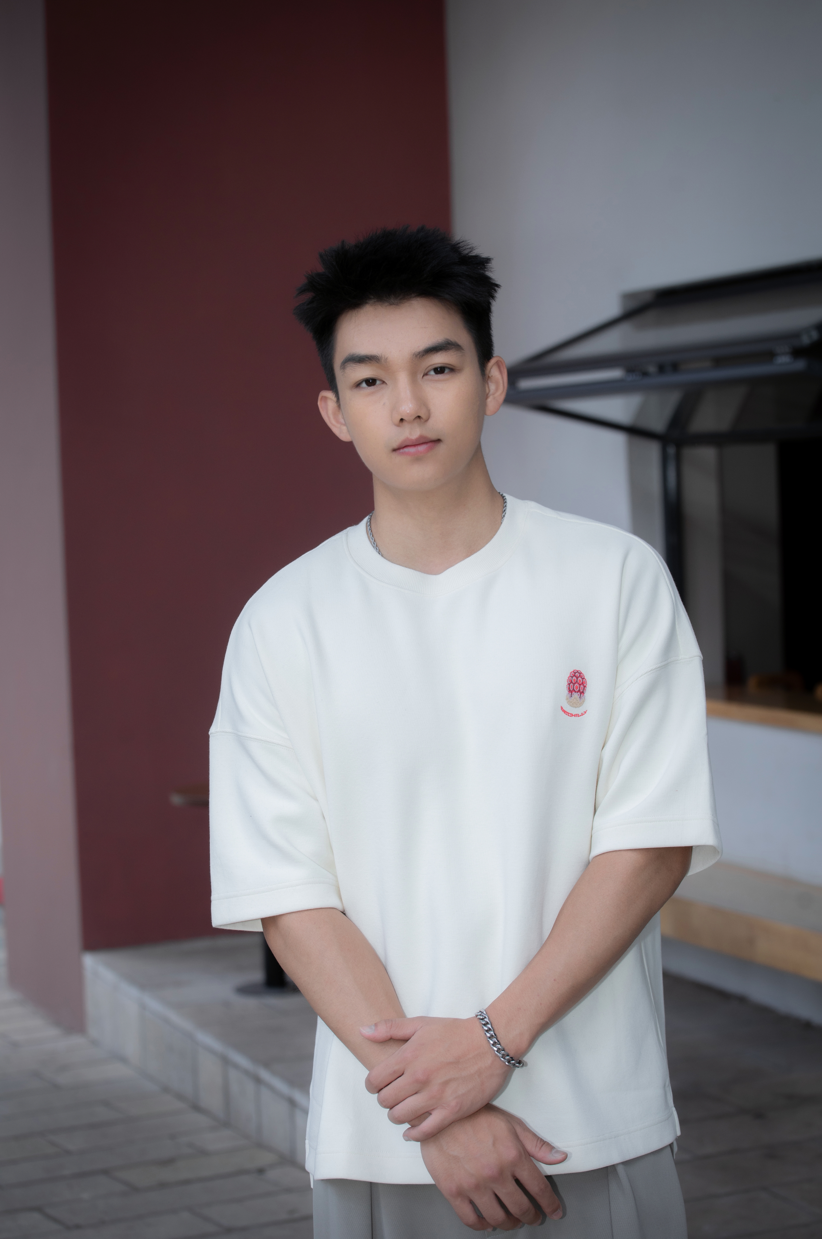 E430812245刺绣短袖T恤