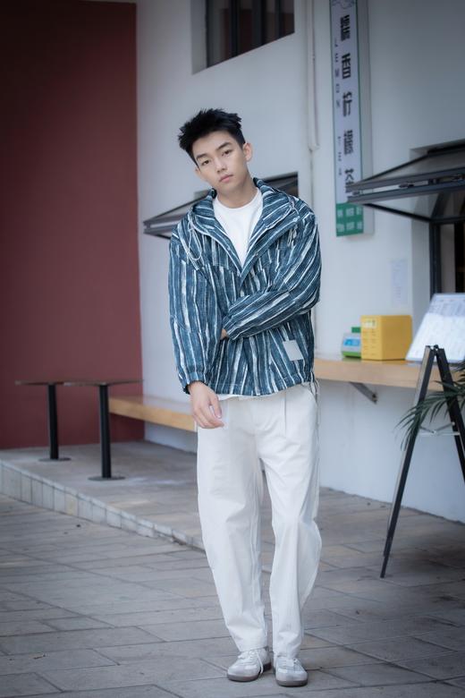 432572969竖纹休闲夹克 商品图1