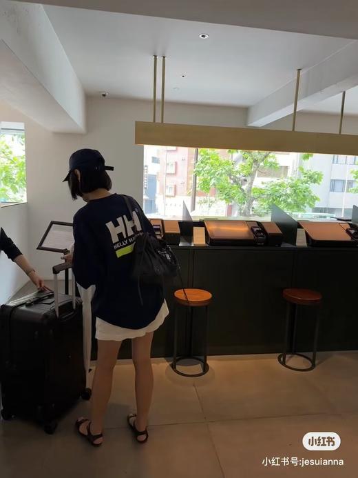 HELLY HANSEN LS Square Logo Tee海丽汉森 男女混纺长袖T恤 面料厚实 商品图2