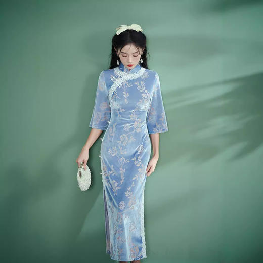 秋款改良日常长款蓝色烧花绒修身复古旗袍XL1075 商品图0