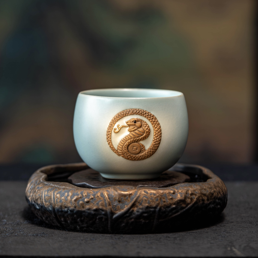 茶器｜东道汝窑【灵蛇献瑞】蛇年生肖A杯（天青）