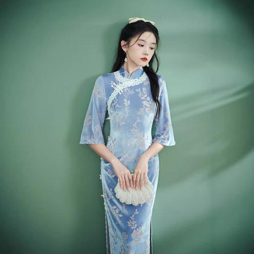 秋款改良日常长款蓝色烧花绒修身复古旗袍XL1075 商品图2