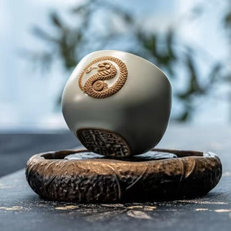 茶器｜东道汝窑【灵蛇献瑞】蛇年生肖A杯（天青） 商品图1