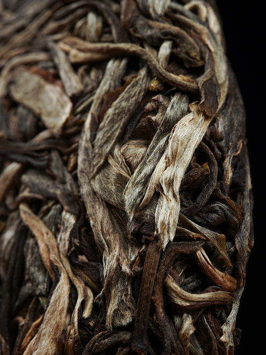 【如梦令】2015年勐海茶区19座名山拼配古寨春独创配方普洱茶生茶饼357克/饼 5饼/提 拍5发6拍20发25每饼送纯银令牌 商品图3