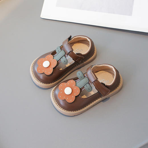 【花朵软底，学步助力，百搭卡通】儿童小皮鞋 秋季新款 儿童花朵软底学步鞋 小童百搭卡通单鞋女童-QQ 商品图2