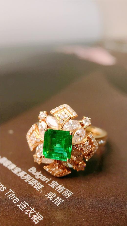 18k金镶祖母绿戒指0.81ct 商品图3