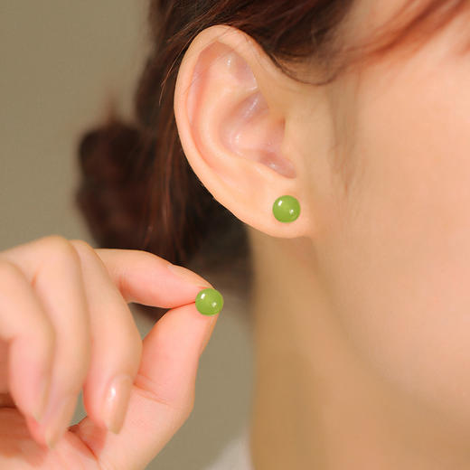 六鑫珠宝 国风复古玉石925银耳钉 玉质细腻清润 商品图2