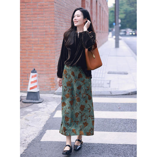 新中式植绒复古H型显瘦修身半裙 商品图2