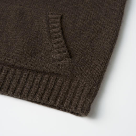 ROMI STUDIO“棕标甄选”5针*绵羊毛绒感一字领吊带背心432AM021 商品图3