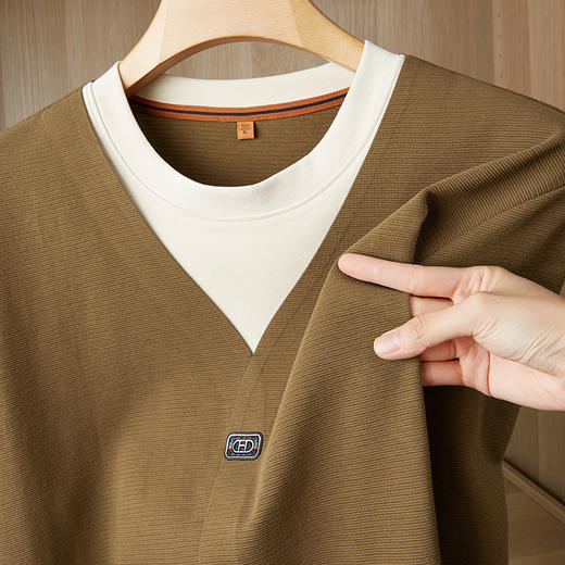 【假两件】【新款DDP】大依优型大码男士假两件圆领长袖卫衣商务休闲上衣加肥加大胖子舒适 商品图1