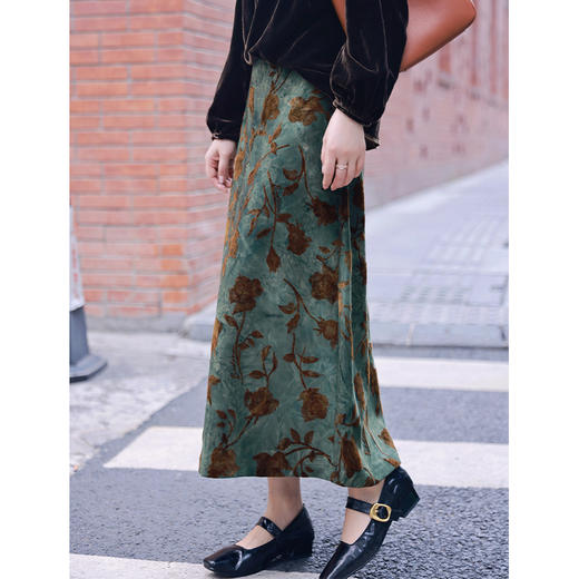 新中式植绒复古H型显瘦修身半裙 商品图0