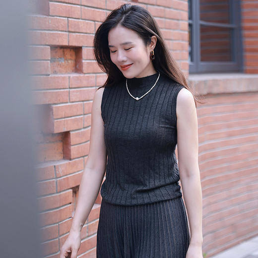 福利品*B入3 混纺竖条纹肌理打底 商品图0