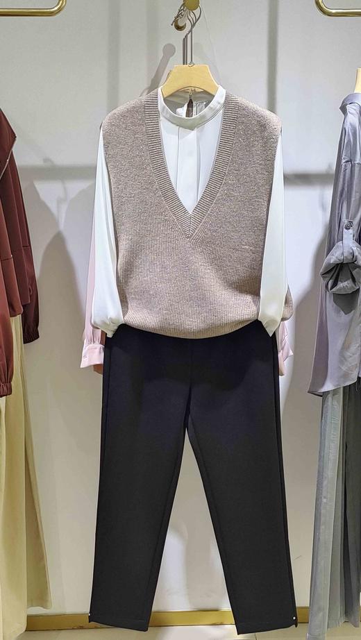 484762全毛侧拉链马甲 商品图1