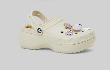 CROCS 骨白色 经典云朵暖棉Clog 207938-2Y2 商品图1