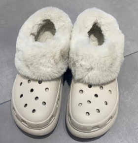 CROCS 浮石色 暖绒泡芙Clog 208446-0IK