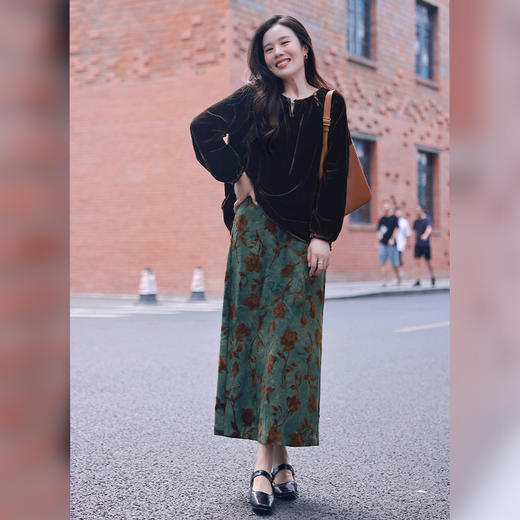 【福利清仓】新中式复古丝绒串珠上衣 商品图4