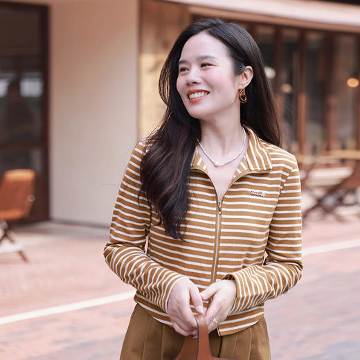 休闲显瘦老钱风 拉链设计针织双面短款卫衣 商品图0