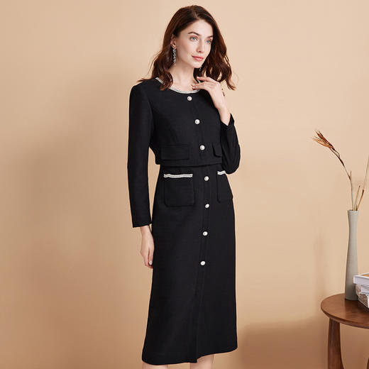 EITIE爱特爱冬季新款优雅法式圆领假两件收腰显瘦珍珠装饰连衣裙D2407409 商品图1