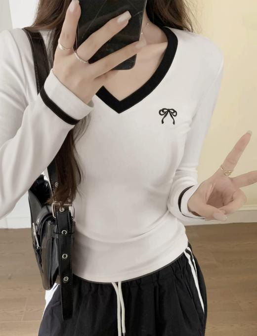 <曾小咸推荐>  蝴蝶结刺绣V领打底衫 日常99/件 活动价79！！ 商品图3