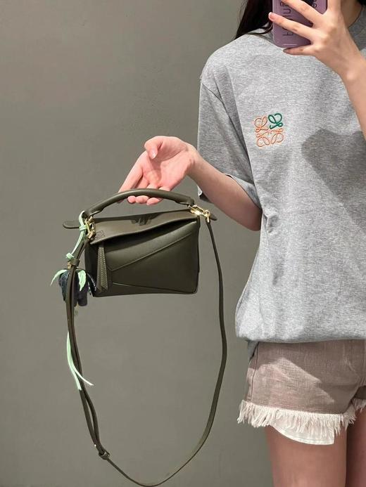 罗意威迷你新版本柔软粒面牛皮革PuzzleEdge手袋（CB） 商品图8