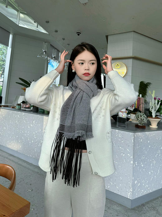 【积分换购】桃心订珠针织外套 3521010019 商品图11