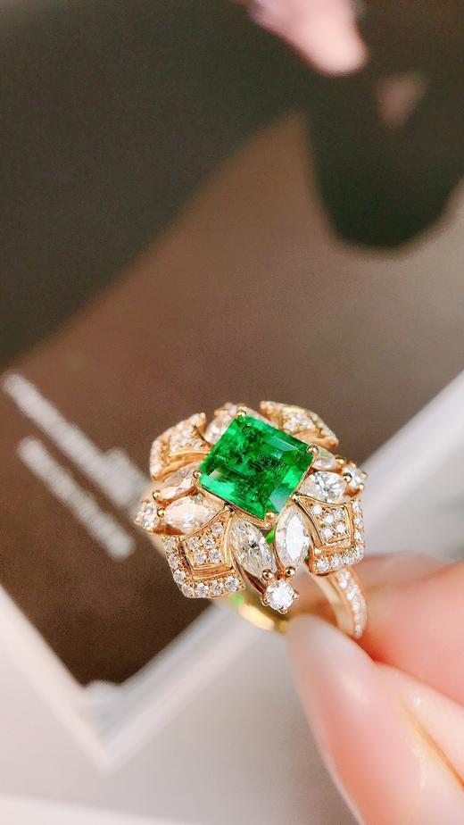 18k金镶祖母绿戒指0.81ct 商品图2