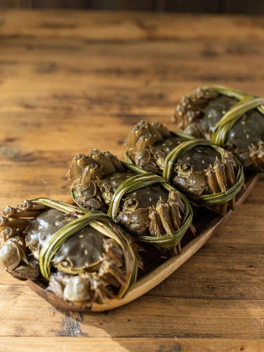 📣【活蟹现货🦀生鲜精选】💥2两母8只装仅需218💰【蟹太太🦀礼盒💝】来袭！巨划算❗秋天最销魂的一口已经到来，一线明星黄晓明倾情代言🏅✅蟹太太大闸蟹，蟹香四溢，膏黄诱人 商品图7