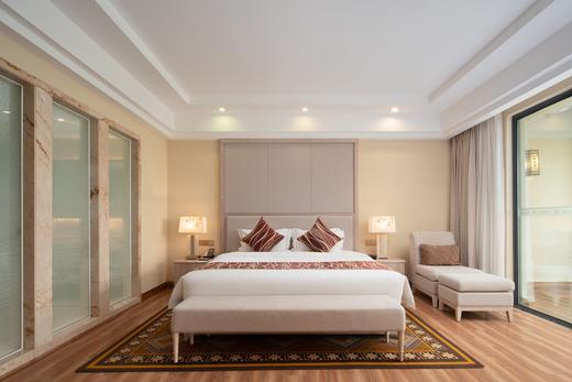 松之光昌江酒店-景观大床房（含双早） 商品图0