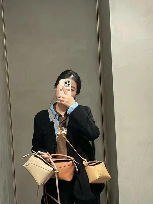 罗意威迷你新版本柔软粒面牛皮革PuzzleEdge手袋（CB） 商品图7