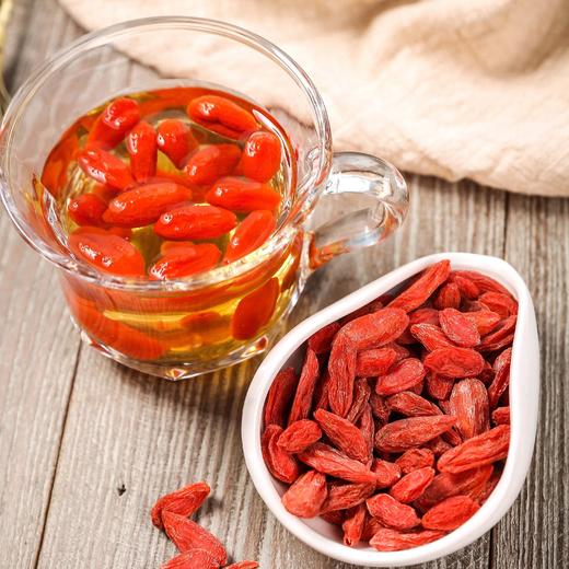 【宁夏枸杞】今年头茬，不染色不熏硫不结块，自然长味甘甜，颜色新鲜自然，营养更好 商品图0