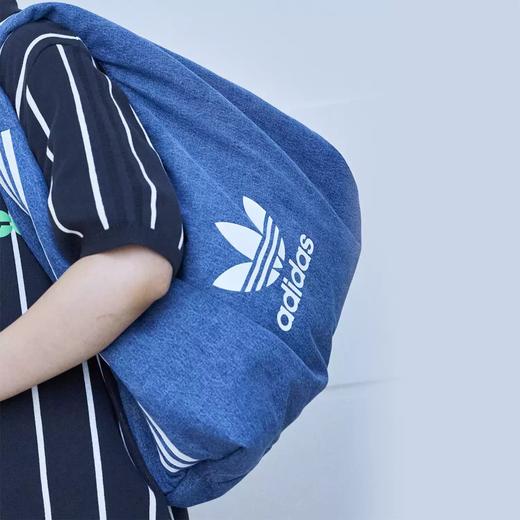 5折【自营】adidas/阿迪达斯  三叶草女子时尚大容量休闲拎包 IX7693 商品图2