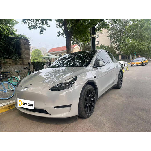 特斯拉 Model Y 标准续航后驱版【长租-北京】 商品图1