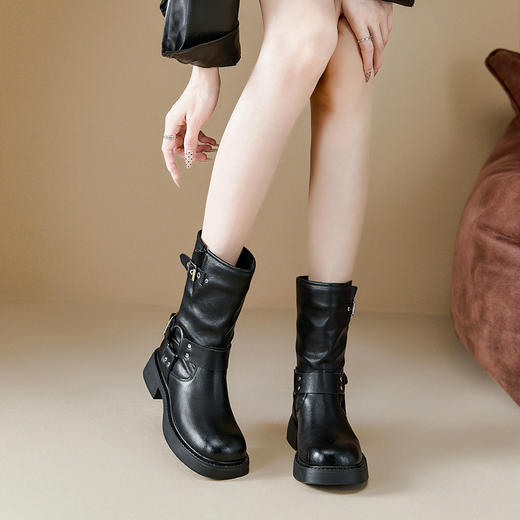 西遇西部牛仔短靴女2025新款秋冬宽筒显瘦机车靴中筒粗跟马丁靴子D0047797 商品图2