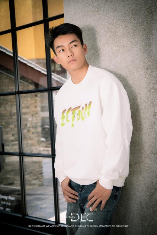 432564226涂鸦字母圆领卫衣 商品图4