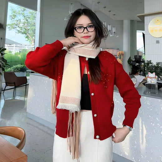 【积分换购】桃心订珠针织外套 3521010019 商品图0