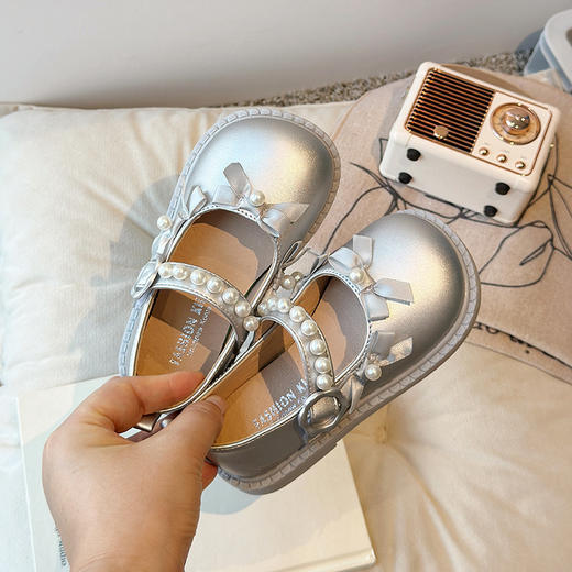 【甜美洛丽塔风格，软底舒适，时尚百搭】女童洛丽塔花边小皮鞋 学生秋季新款 软底珍珠公主鞋 蝴蝶结魔术贴单鞋-QQ 商品图6